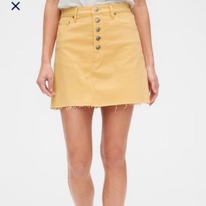 GAP Denim Yellow Skirt Size 4